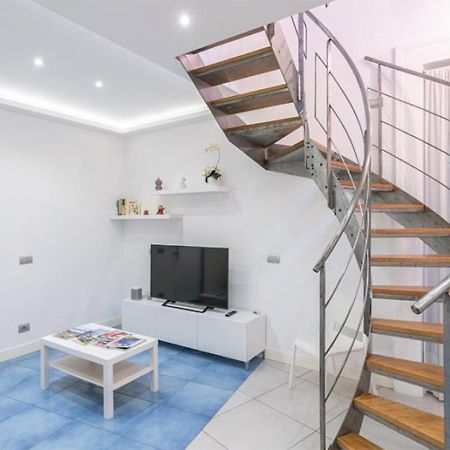 Rooftop Guesthouse เนเปิลส์ ภายนอก รูปภาพ