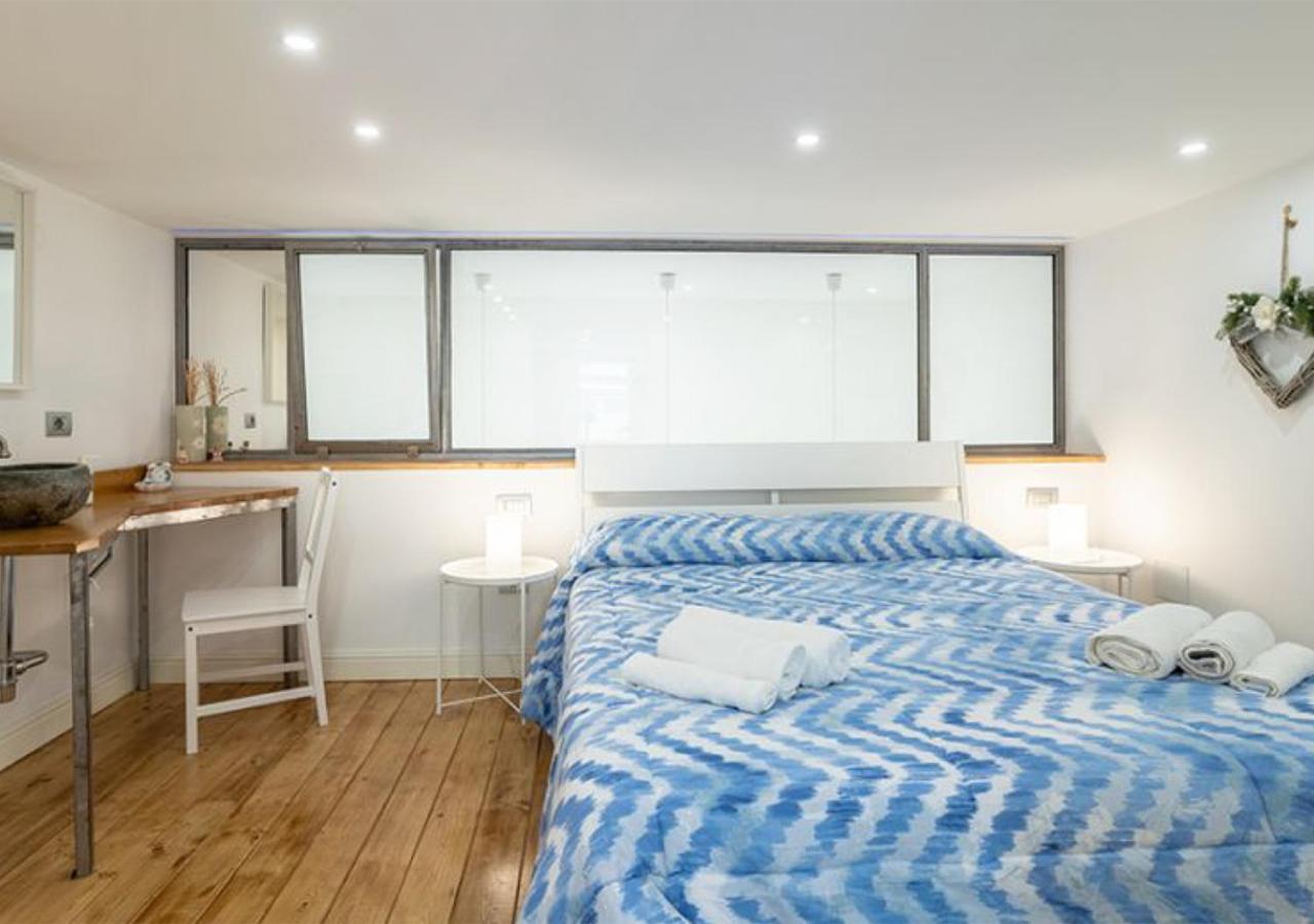 Rooftop Guesthouse เนเปิลส์ ภายนอก รูปภาพ
